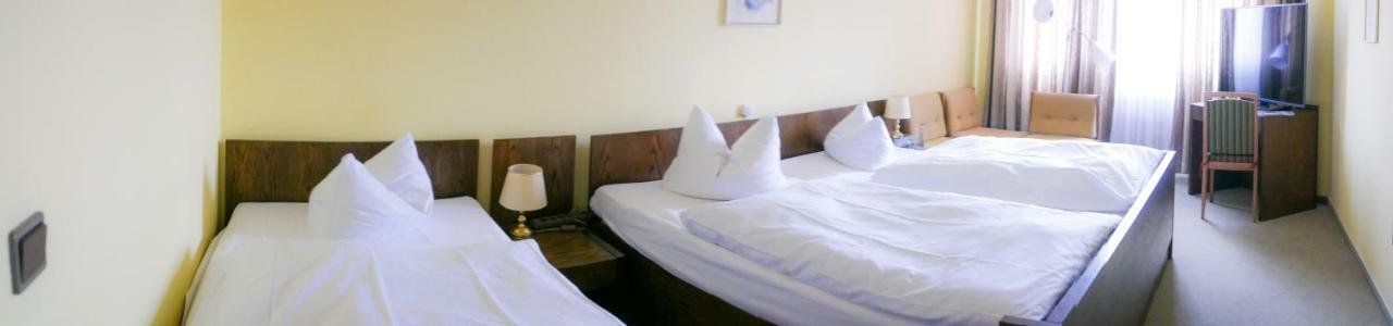 Hotel Oronto โคเบลนซ์ ภายนอก รูปภาพ