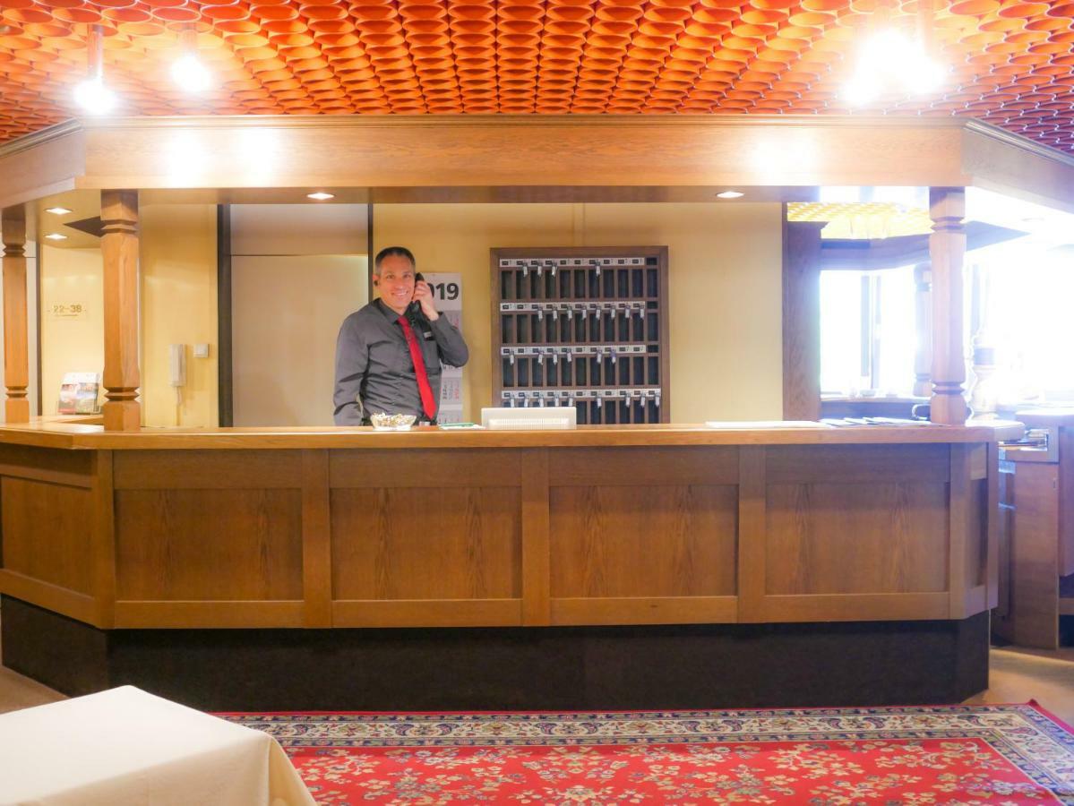 Hotel Oronto โคเบลนซ์ ภายนอก รูปภาพ