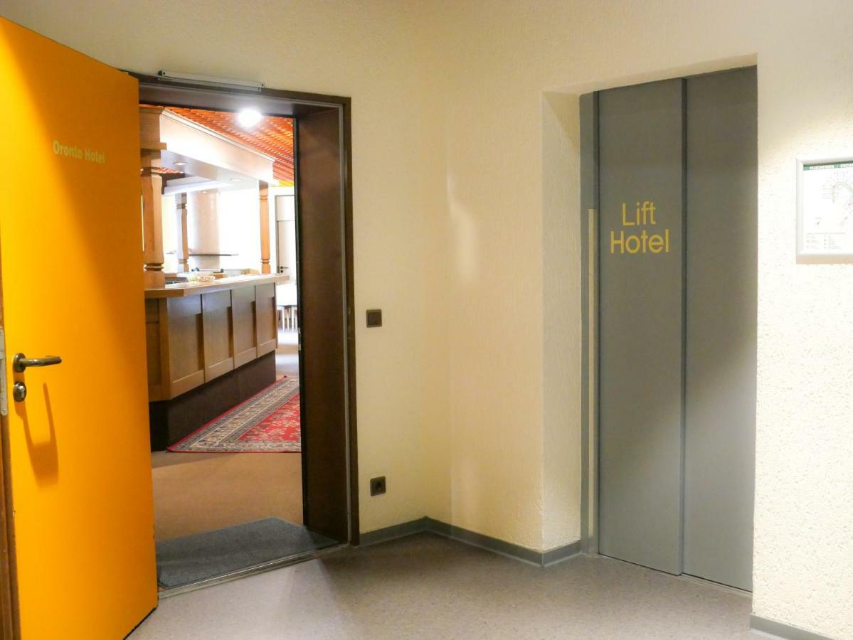 Hotel Oronto โคเบลนซ์ ภายนอก รูปภาพ